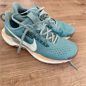Nike Pegasus Trail 5 Running Shoes with Peach Accent